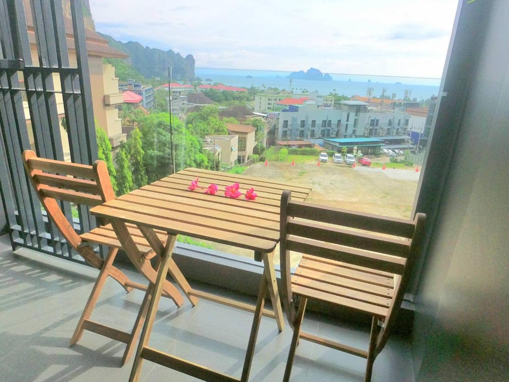 Apartment B202-hi-ended Sea View 1 Bedroom At *